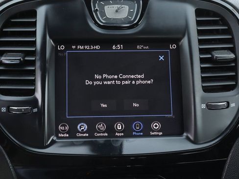 Used 2020 Chrysler 300 S image 30