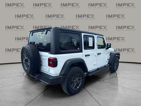 Used 2025 Jeep Wrangler Unlimited Sport AWD/4WD image 7