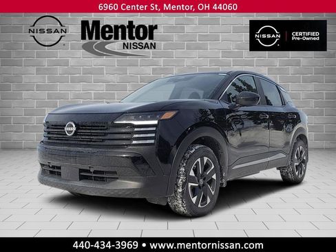 Certified 2025 Nissan Kicks SV image 3