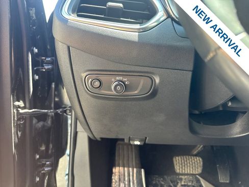Used 2023 Chevrolet Equinox LT FWD image 19