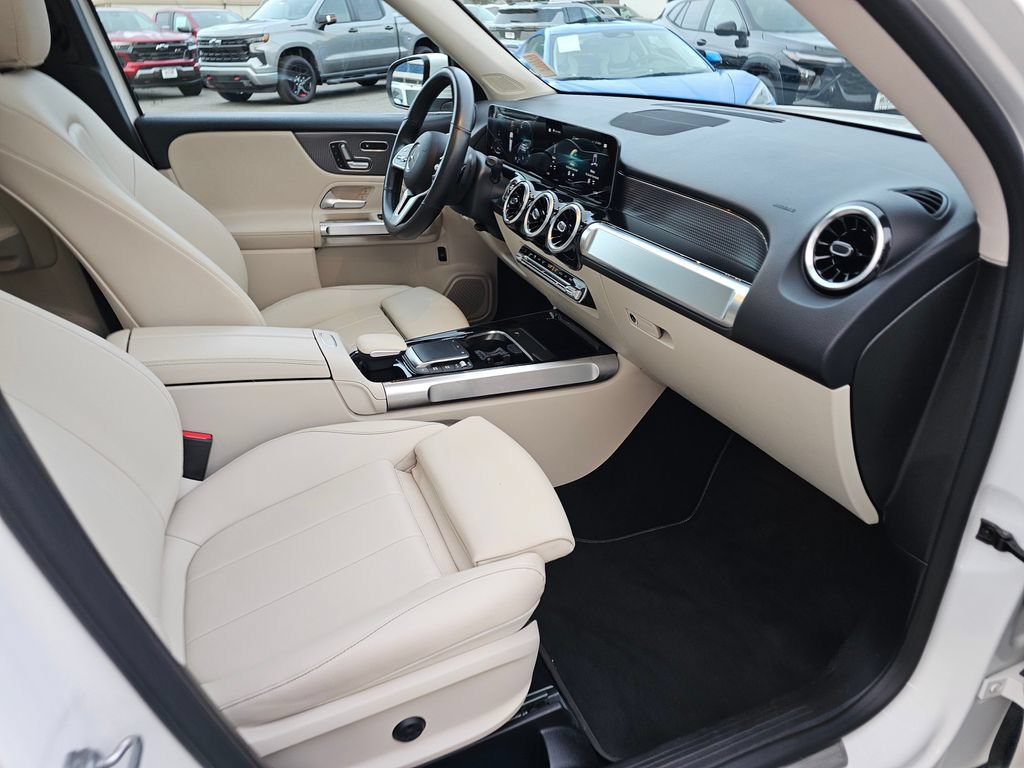 Used 2021 Mercedes-Benz GLB 250 4MATIC image 12