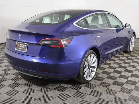 Used 2018 Tesla Model 3 Mid Range image 10