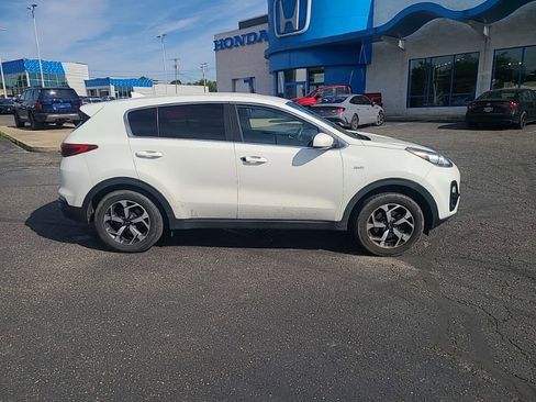 Used 2021 Kia Sportage LX AWD/4WD image 6