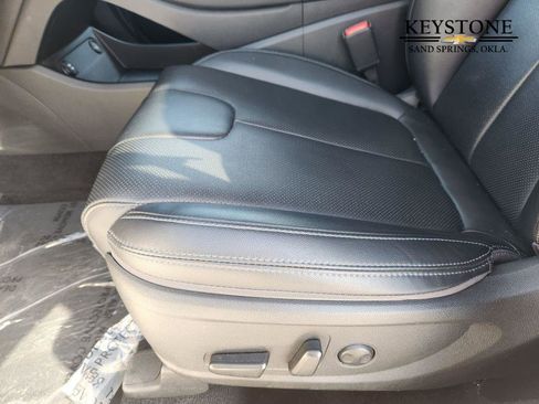 Used 2023 Hyundai Santa Fe SEL w/ Premium Package image 25