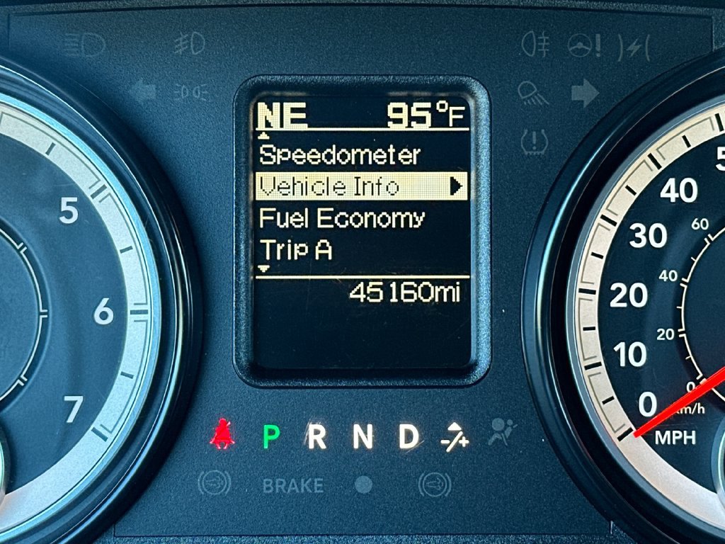 Used 2016 RAM 1500 SLT AWD/4WD image 26