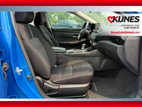 Used 2024 Nissan Sentra SV FWD image 17