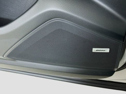 Certified 2024 Porsche Cayenne AWD/4WD image 21
