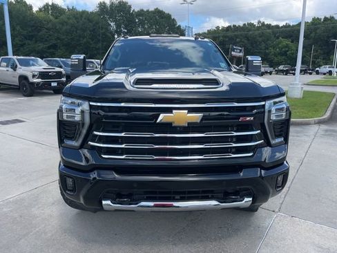Used 2024 Chevrolet Silverado 2500 LTZ w/ LTZ Plus Package AWD/4WD image 12