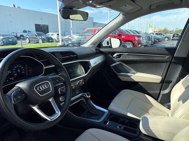 Used 2020 Audi Q3 2.0T Premium w/ Convenience Package AWD/4WD image 14