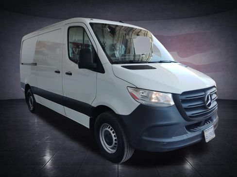 Used 2023 Mercedes-Benz Sprinter 2500 image 7