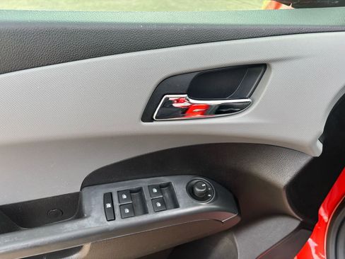 Used 2012 Chevrolet Sonic LT image 12