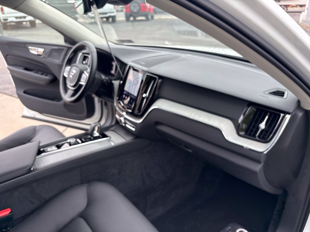 Certified 2025 Volvo XC60 T8 Plus w/ Protection Package Premier AWD/4WD image 35