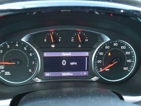 Used 2023 Chevrolet Traverse LT image 10