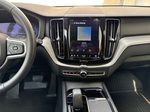 Certified 2023 Volvo XC60 B5 Core image 20
