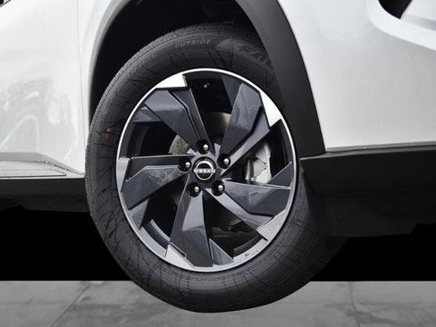 New 2026 Nissan Rogue SV image 3