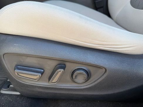 Used 2023 Toyota RAV4 XLE image 18