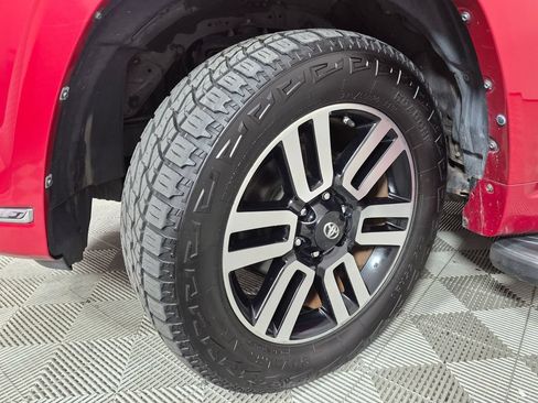 Used 2018 Toyota 4Runner Limited AWD/4WD image 10