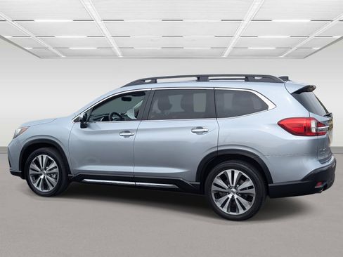 Certified 2022 Subaru Ascent Touring AWD/4WD image 3