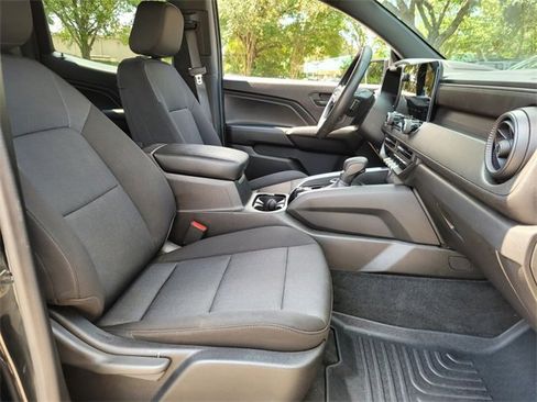 Used 2023 Chevrolet Colorado Trail Boss w/ Technology Package image 22