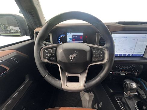 Used 2023 Ford Bronco Outer Banks AWD/4WD image 13