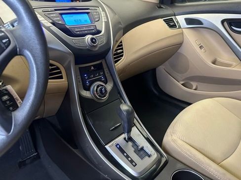 Used 2013 Hyundai Elantra GLS FWD image 28