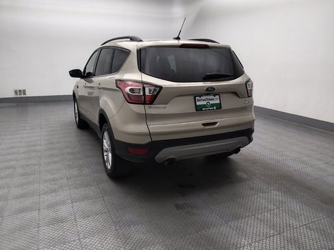 Used 2018 Ford Escape SE AWD/4WD image 6