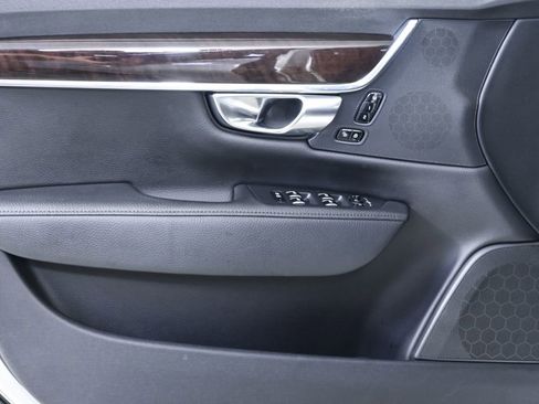 Used 2018 Volvo S90 T5 Momentum w/ Convenience Package AWD/4WD image 7