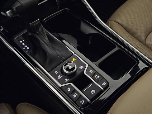 Used 2024 Kia Sorento SX Prestige w/ Olive Brown Leather Package image 17