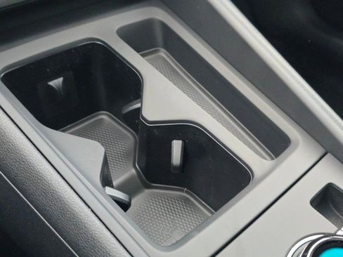 New 2026 Volkswagen Tiguan SE image 37