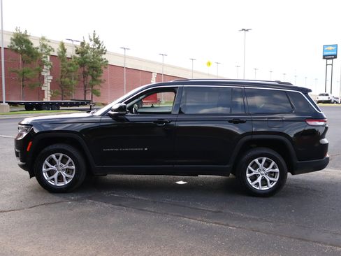 Used 2021 Jeep Grand Cherokee L Limited AWD/4WD image 35