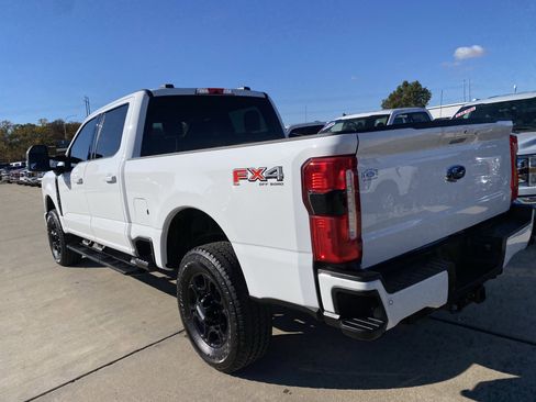 Used 2024 Ford F250 XLT w/ XLT Premium Package image 6