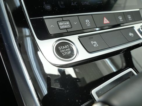 Used 2023 Audi Q7 2.0T Premium Plus w/ Premium Plus Package AWD/4WD image 28