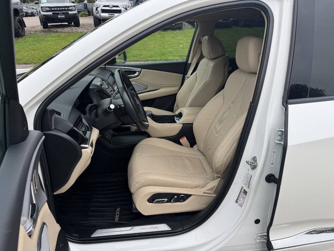 Used 2019 Acura RDX w/ Technology Package AWD/4WD image 11