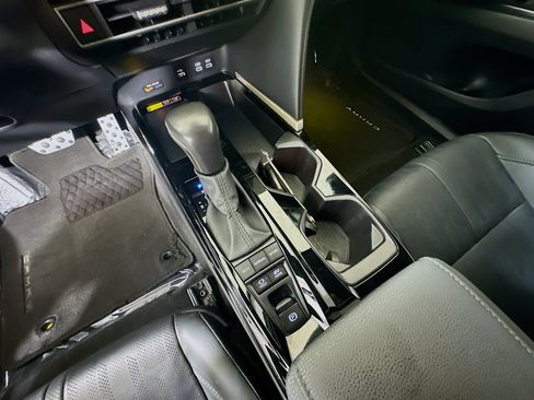 Used 2025 Toyota Camry XSE FWD image 22