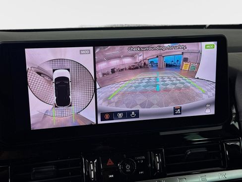 New 2026 Nissan Pathfinder SL image 15