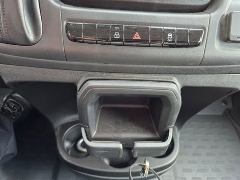 Used 2025 RAM ProMaster 2500 w/ Quick Order Package 22G SLT FWD image 19