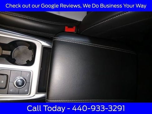 Used 2023 Ford Explorer XLT w/ Equipment Group 202A image 29