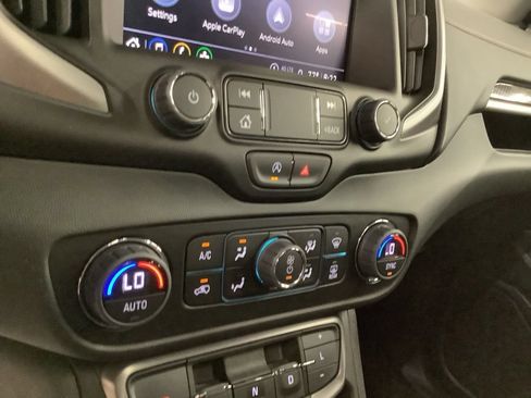 Used 2024 GMC Terrain AT4 w/ Tech Package AWD/4WD image 27