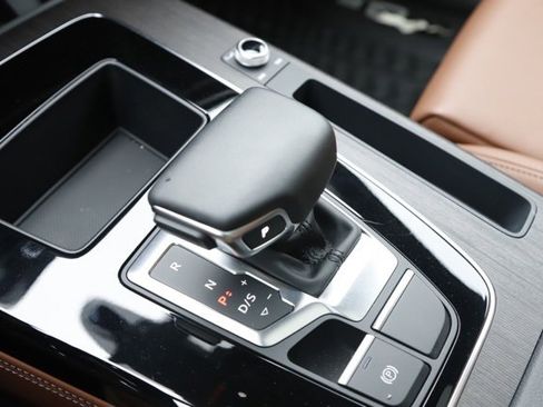 Used 2025 Audi Q5 2.0T Premium Plus w/ Premium Plus Package image 31