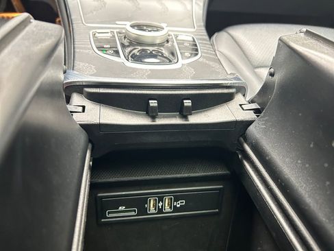 Used 2019 Mercedes-Benz GLC 300 4MATIC image 32