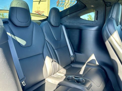 Used 2022 Tesla Model X Plaid image 17