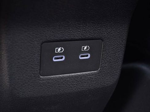 New 2025 Nissan Kicks SR image 25