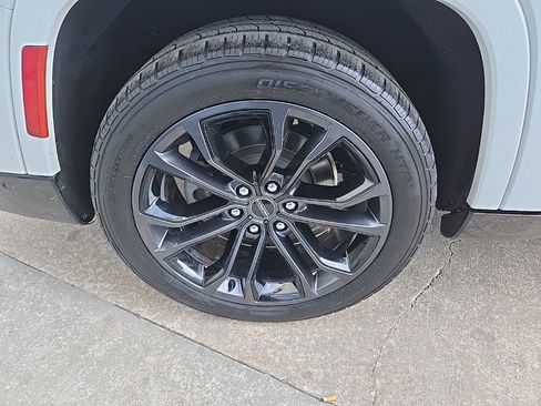 Used 2024 Jeep Grand Wagoneer L Series II w/ Quick Order Packagew 28T image 23