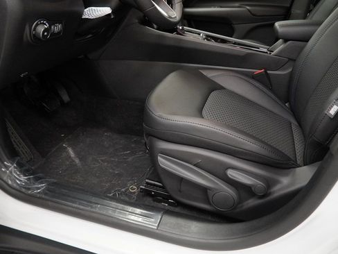 New 2026 Jeep Compass Latitude AWD/4WD image 28