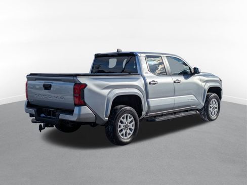 Used 2025 Toyota Tacoma SR5 image 3