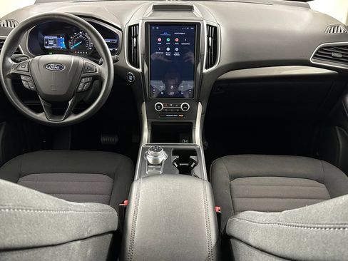 Used 2023 Ford Edge SE AWD/4WD image 3