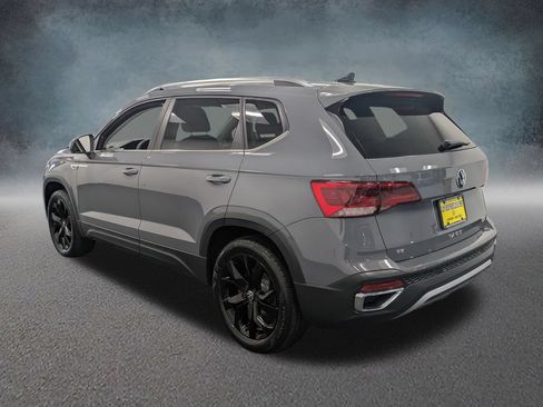 Used 2022 Volkswagen Taos SE AWD/4WD image 9