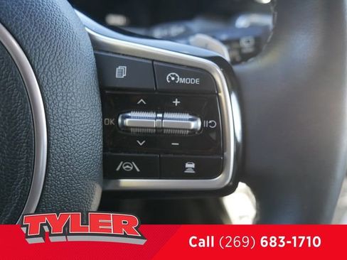 Used 2024 Kia Sorento SX Prestige w/ Panoramic Sunroof Package image 29