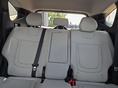 Used 2025 Hyundai Tucson SEL FWD image 33