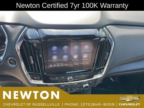 Used 2023 Chevrolet Traverse Premier AWD/4WD image 11